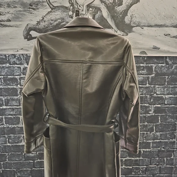Italian Faux Leather Trench Coat – Medusa Button Detail – Size M - Picture 5 of 7